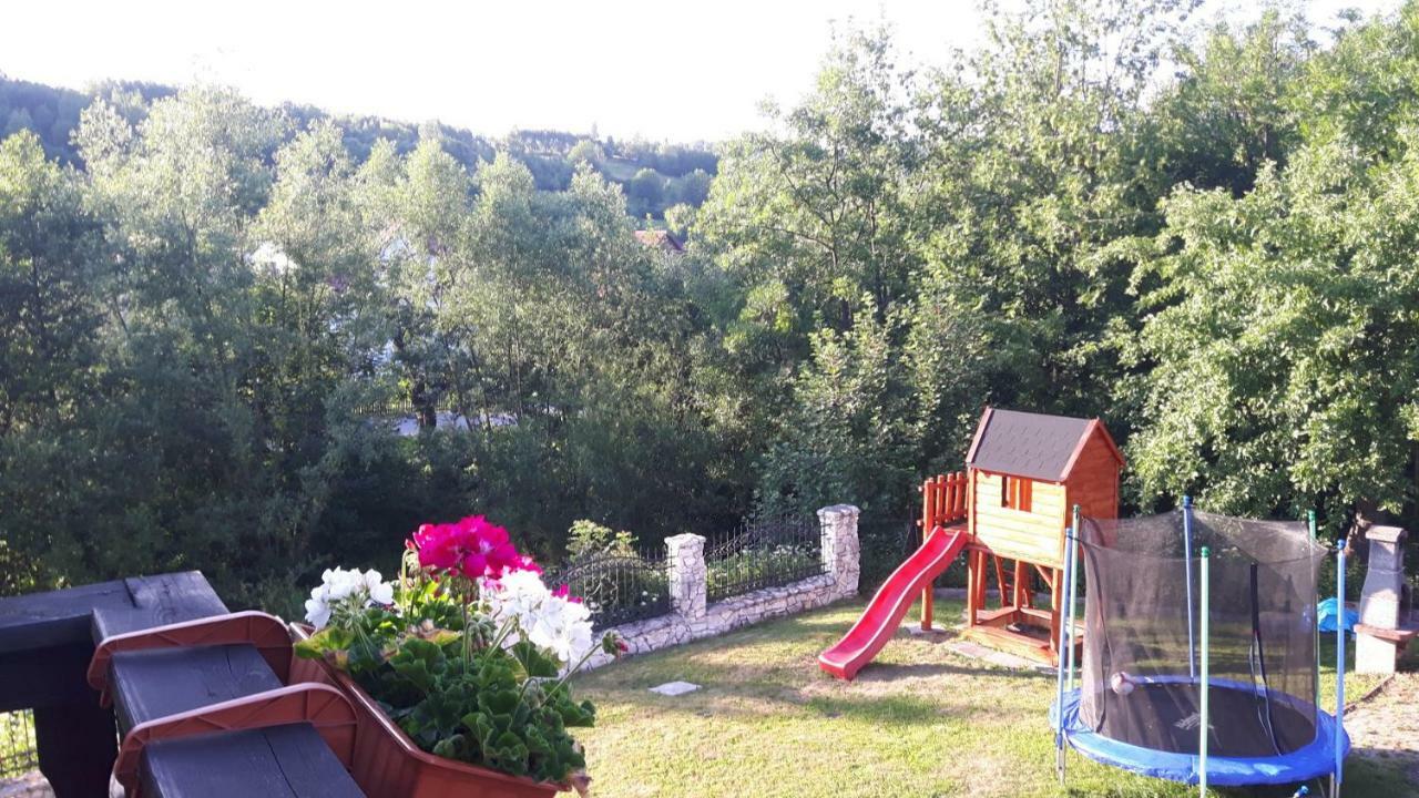 Zajazd Ponikiew - Noclegi Wadowice Kültér fotó