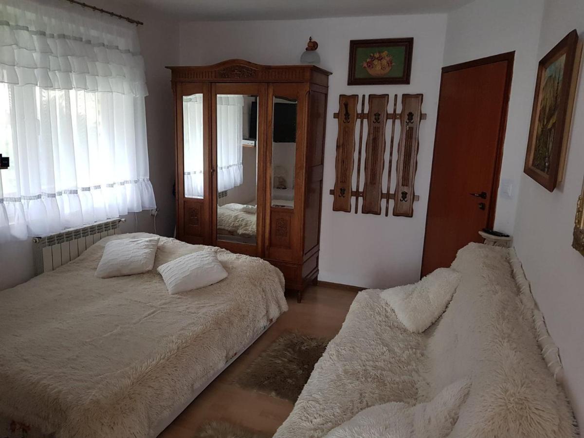Zajazd Ponikiew - Noclegi Wadowice Kültér fotó